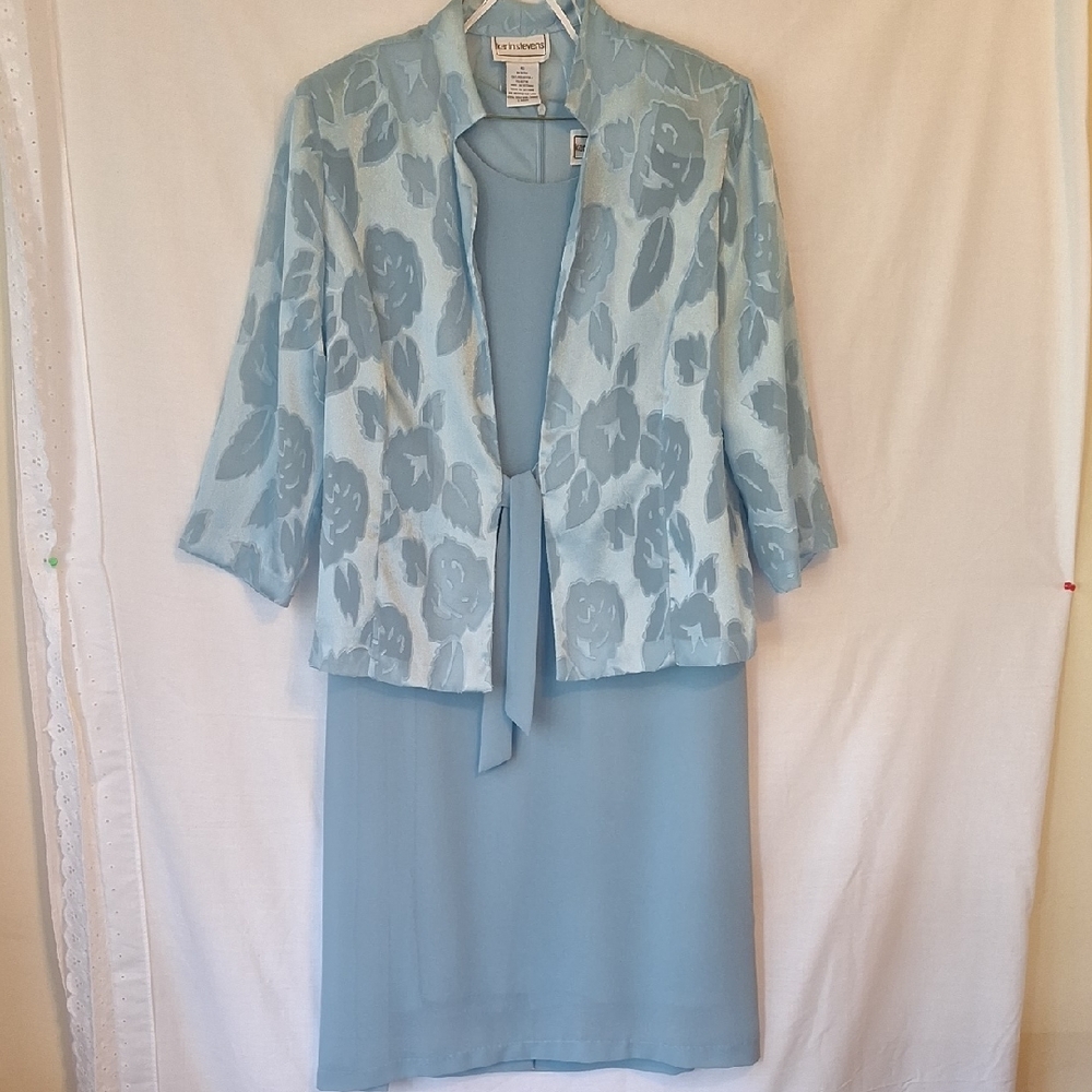 Karinstevens Light Blue Floral Pencil Two Piece Womens Dress Set. Size 16.
